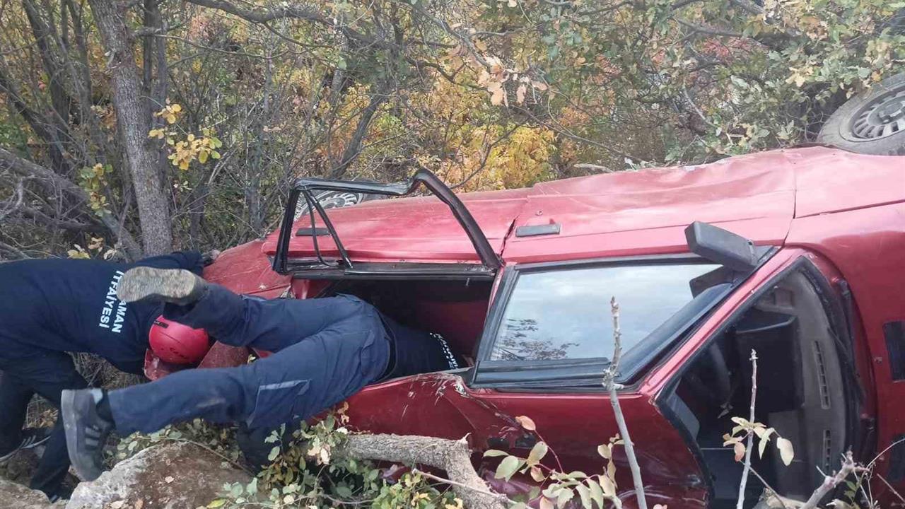 Karaman'da Uçuruma Yuvarlanan Otomobil: 3 Yaralı