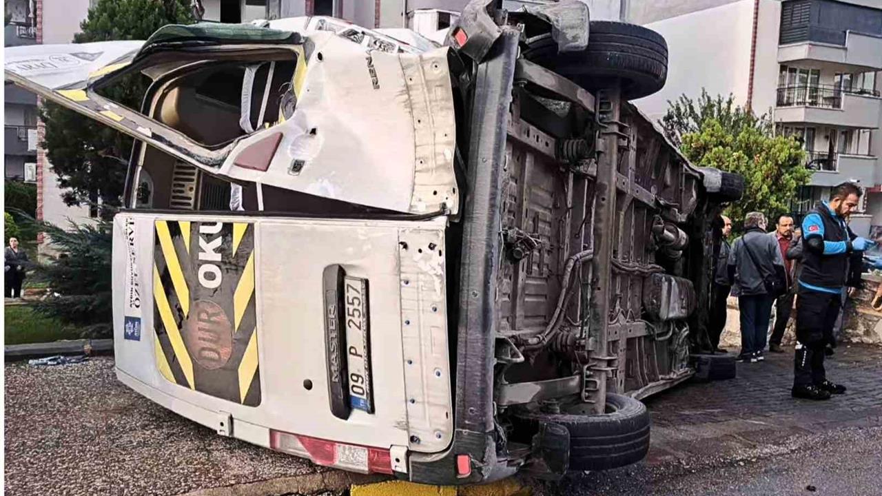 Söke’de Öğrenci Servisleri Çarpıştı: 3 Yaralı