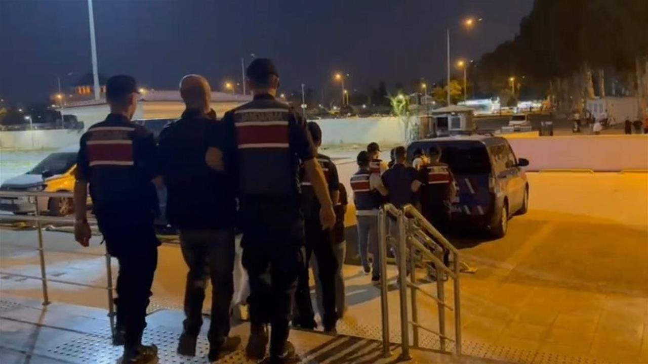 Adana'da 4 Milyon Kaçak Makaron Ele Geçirildi: 9 Tutuklama