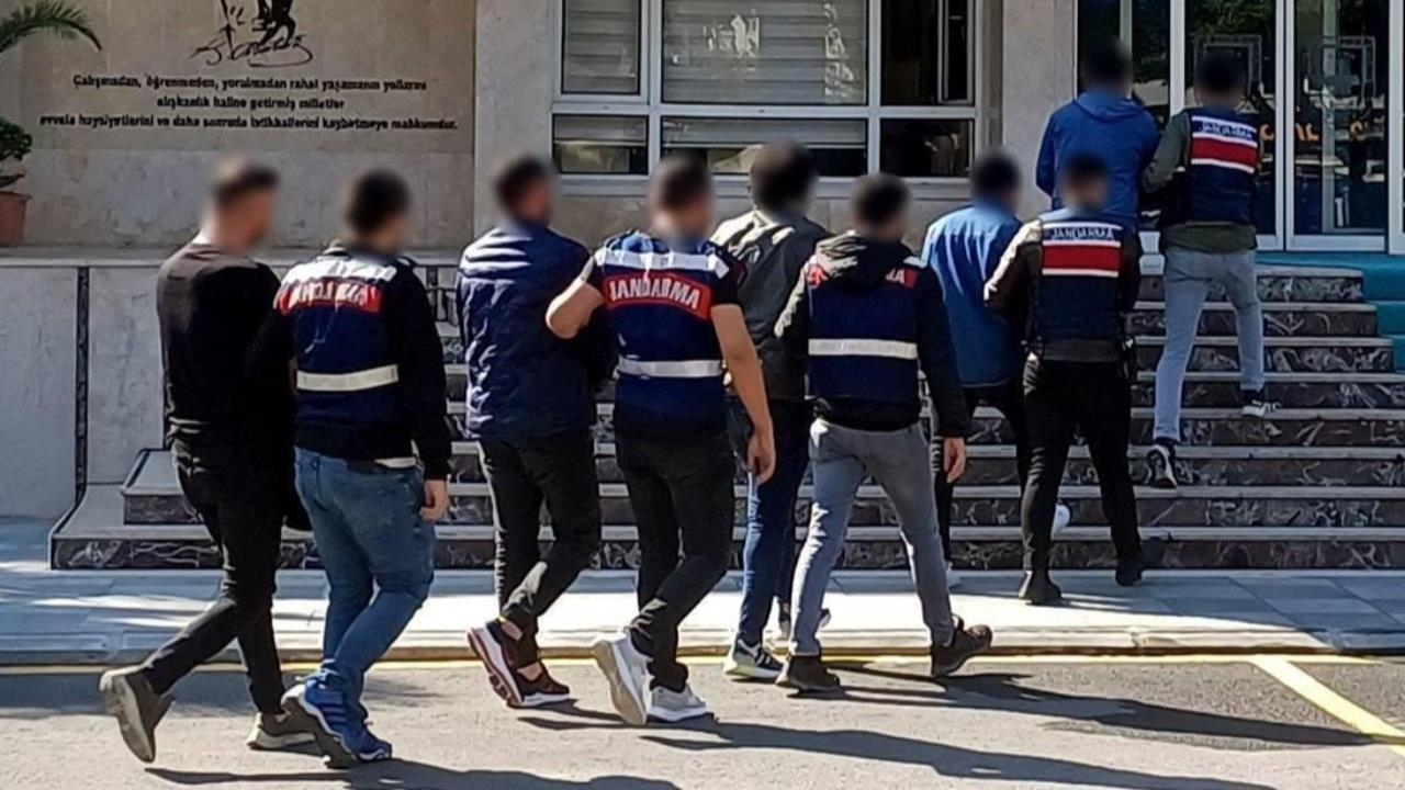 Mersin'de Jandarmadan Aranan Şahıslara Sıkı Takip