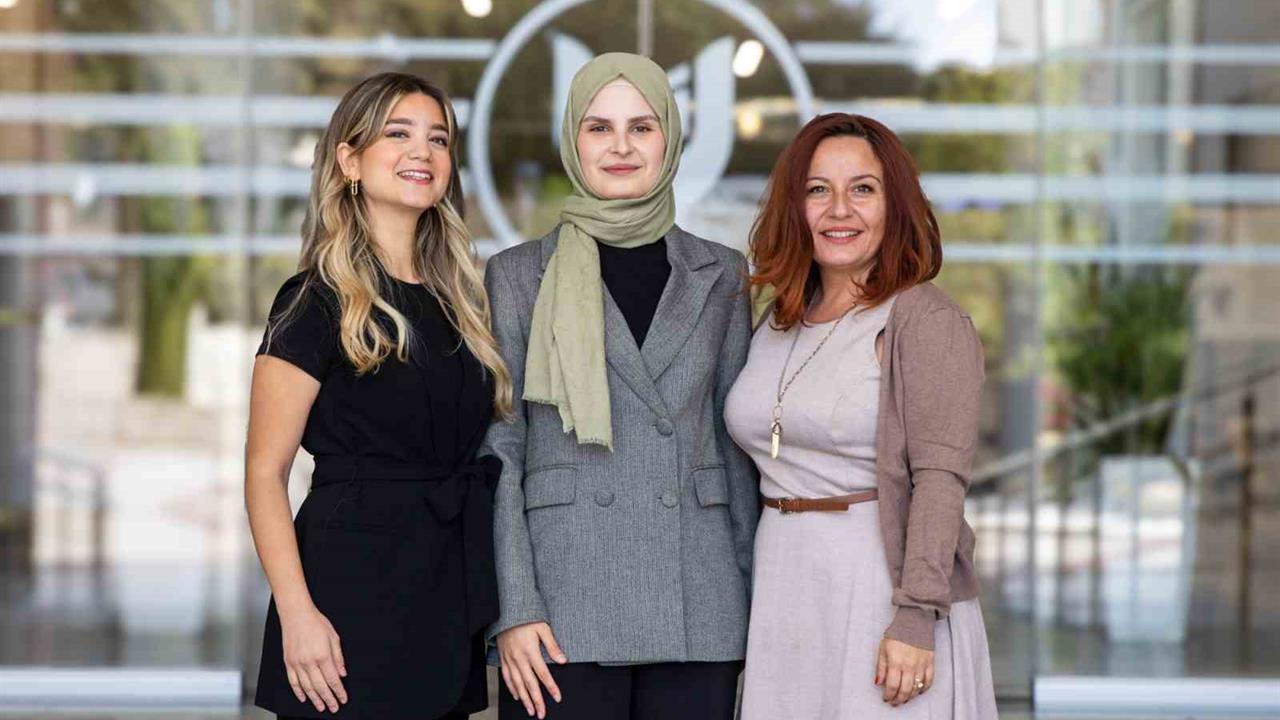 Genç Bilim İnsanı İzmir'de Başarıya İmza Attı