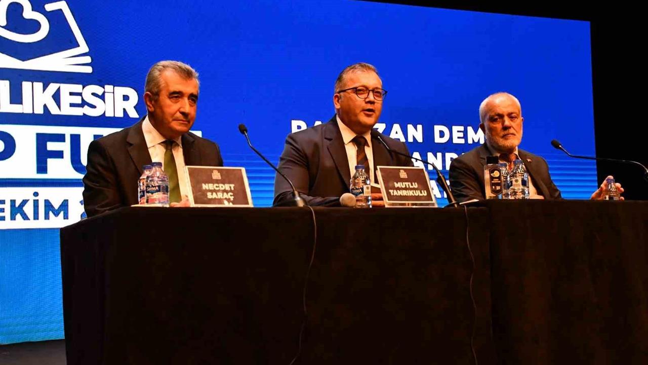 Balıkesir Kitap Fuarı'nda Medya ve Edebiyat Buluştu