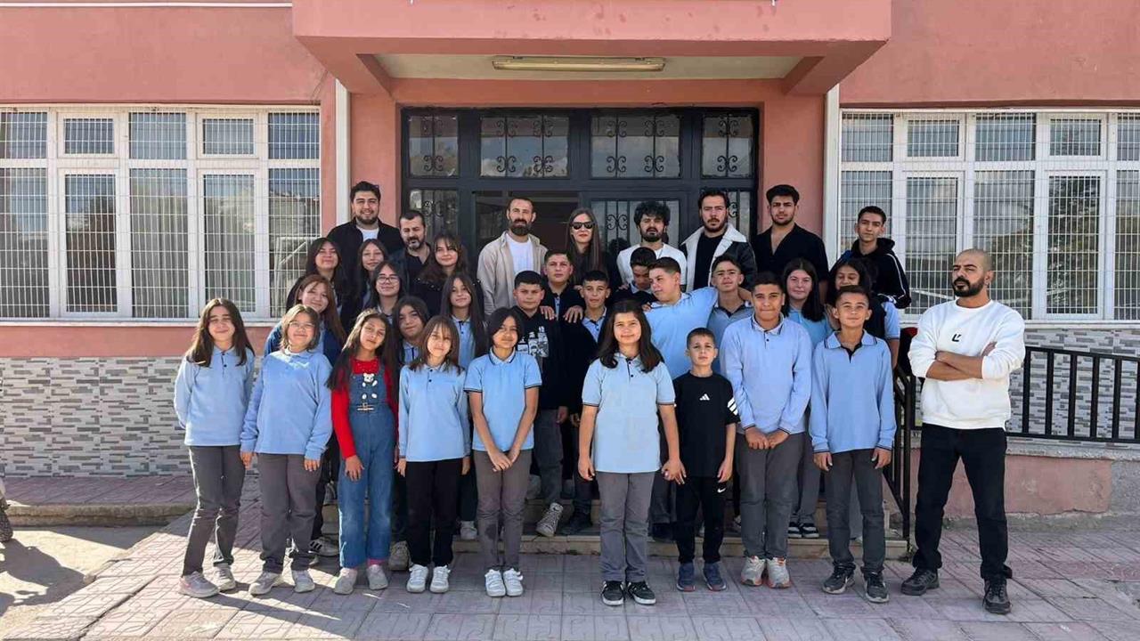 Eskişehir'de Köy Okullarında Ücretsiz Tıraş Etkinliği