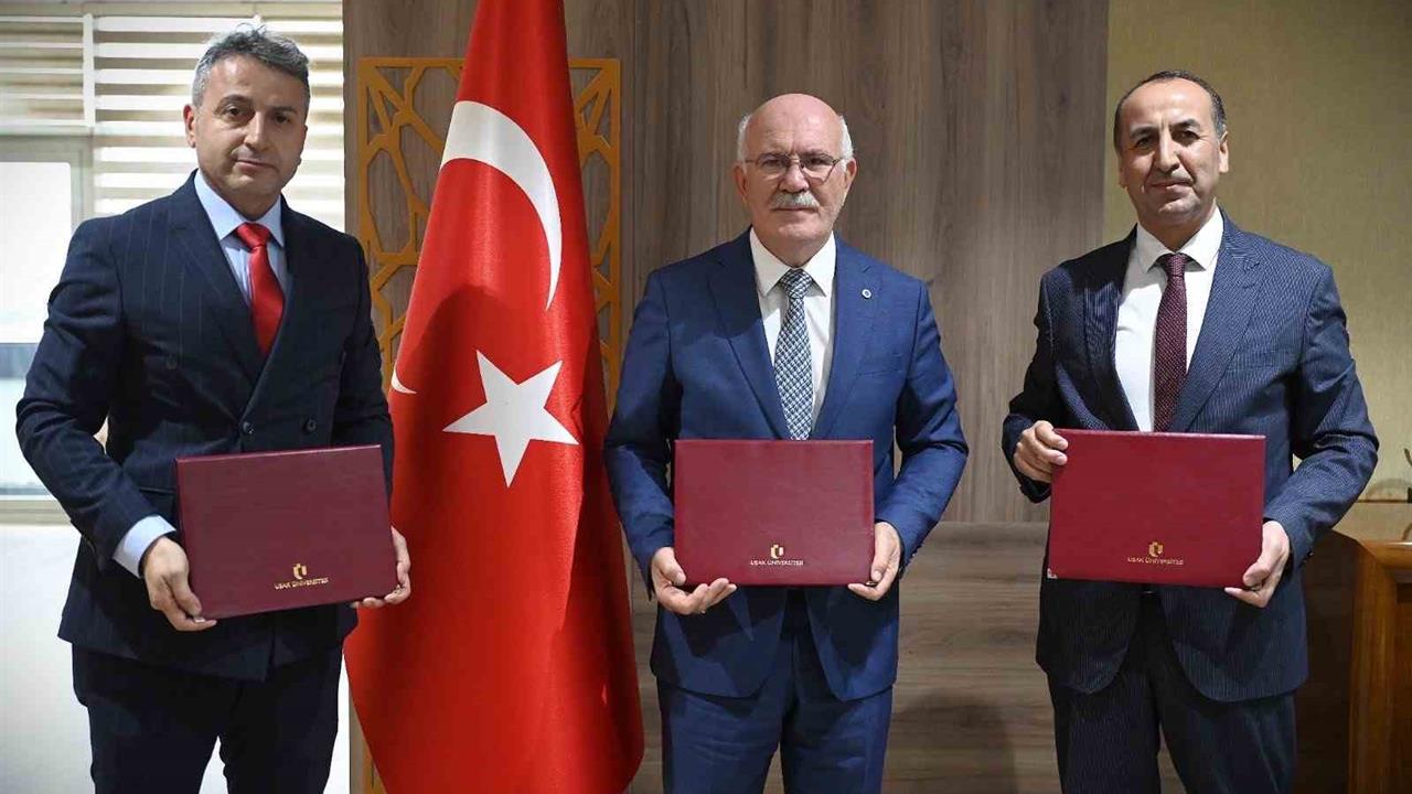 Uşak'ta Üniversite ve Milli Eğitimden İş Birliği Protokolü