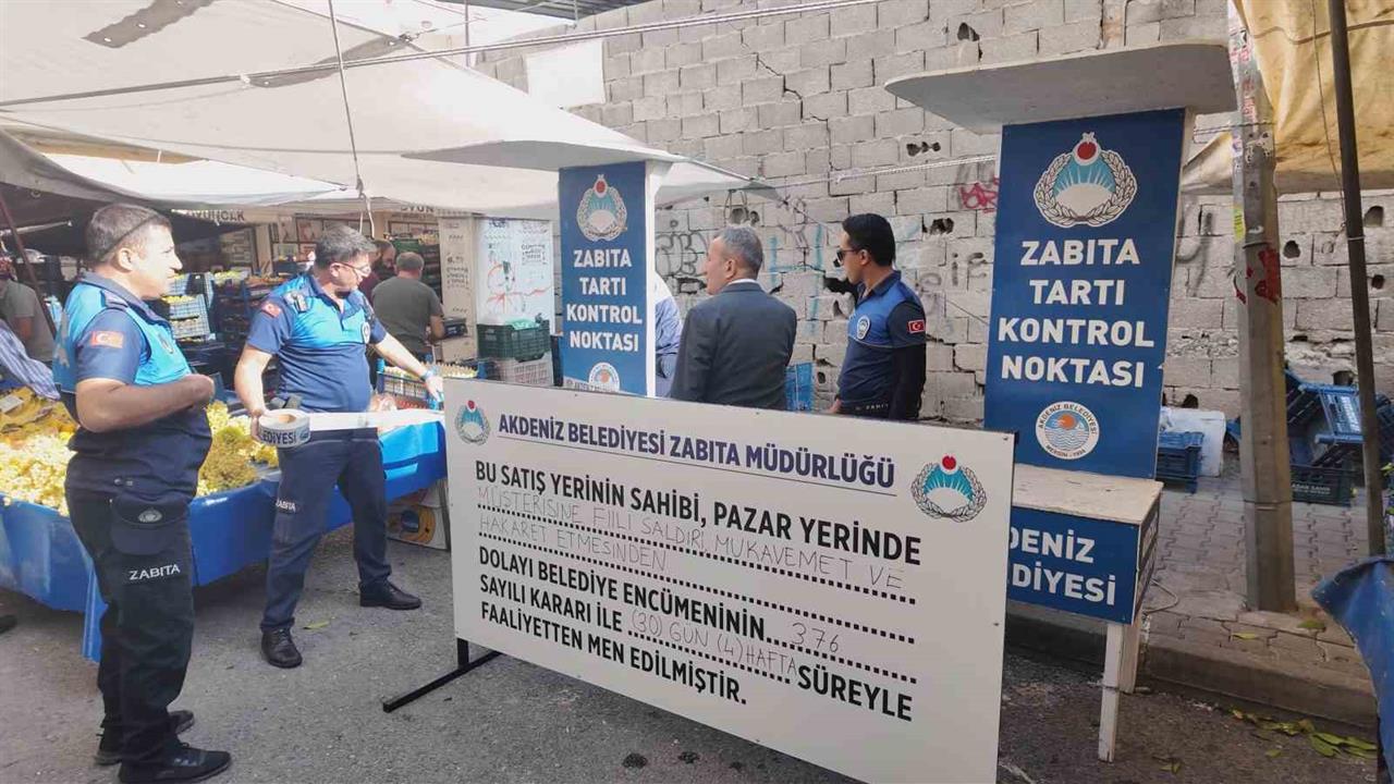 Mersin'de Pazar Esnafına 30 Gün Faaliyetten Men Cezası