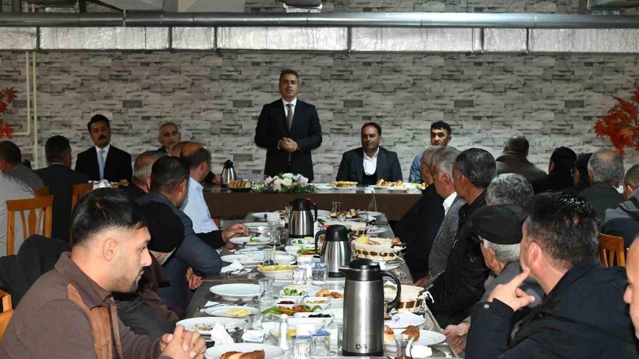 Vali Çiçek'ten Muhtarlara Teşekkür Mesajı: Önemli Buluşma