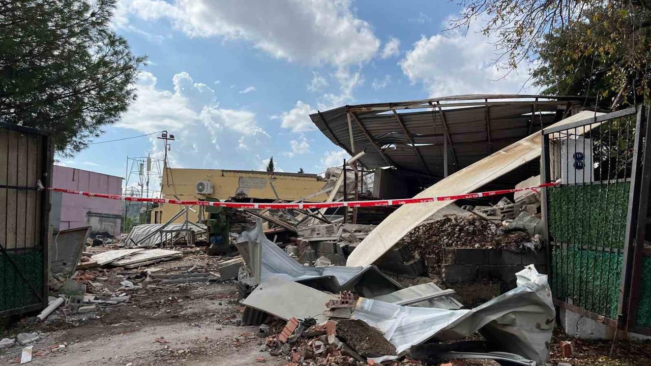 İzmir'de Gaz Patlaması: 80 Yaşındaki Adam Yaralandı