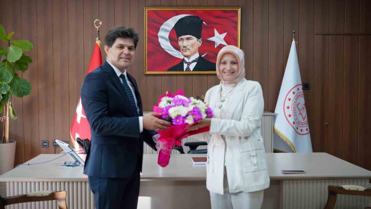 Fazilet Durmuş Veda Etti, Özdemirci Göreve Başladı: Mersin İl Milli Eğitim’de Bayrak Değişimi