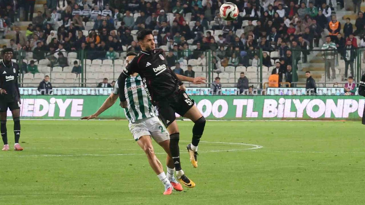 Konyaspor - Beşiktaş Maçında İlk Yarının Sonucu: 0-1