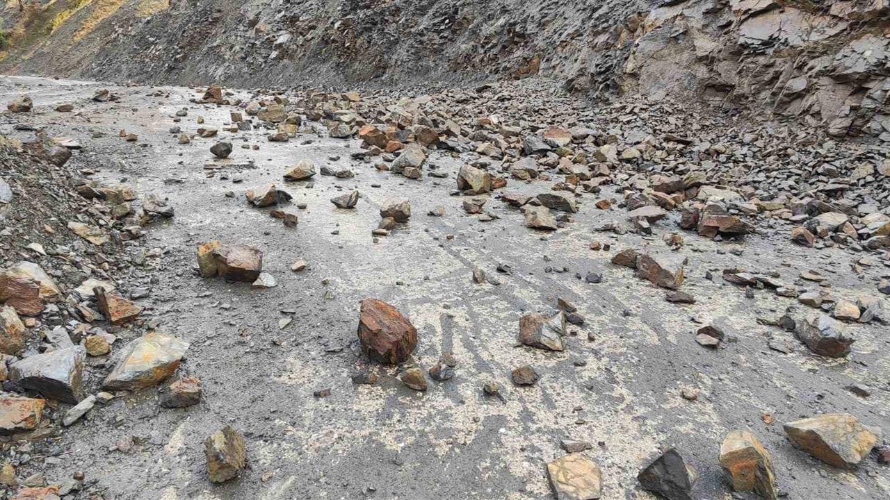 Batman'da Sağanak Yağış Heyelana Neden Oldu