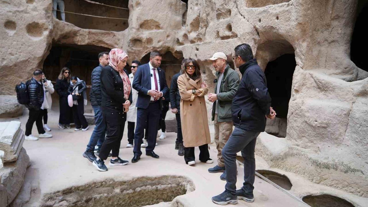 Işın Karaca, Niğde'de Unutulmaz Bir Gece Yaşattı