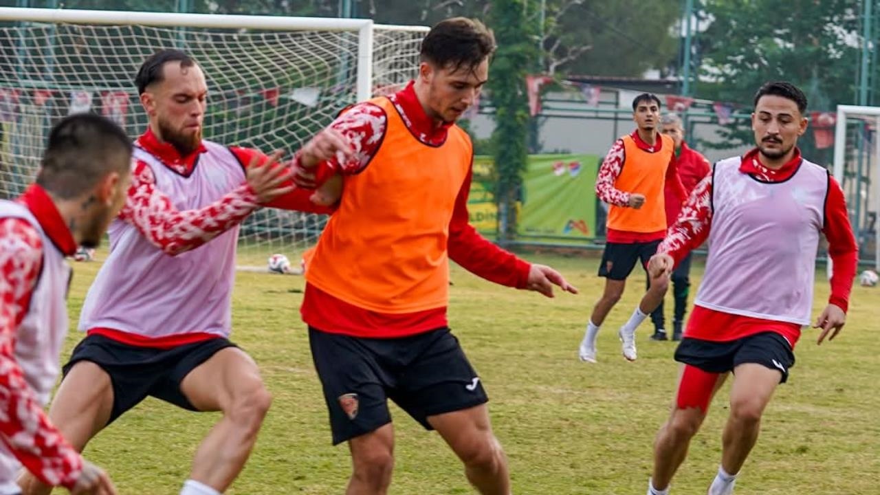 Mersin, Aliağa'ya Bileniyor