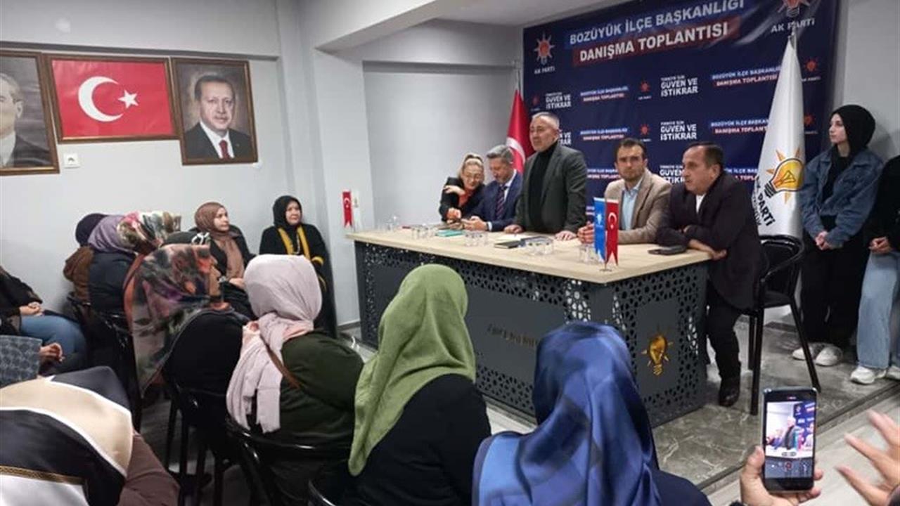 Başkan Yıldırım Bozüyük'te Teşkilat Toplantısı Düzenledi