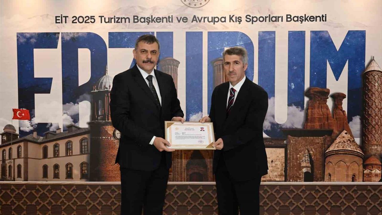 Zeki Koçak Hoca Erzurum’a Veda Etti