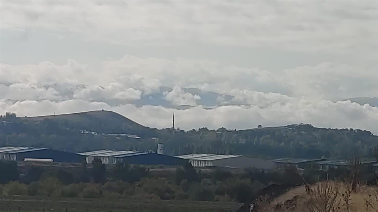 Bingöl'de Sabah Sisinin Kartpostallık Manzarası