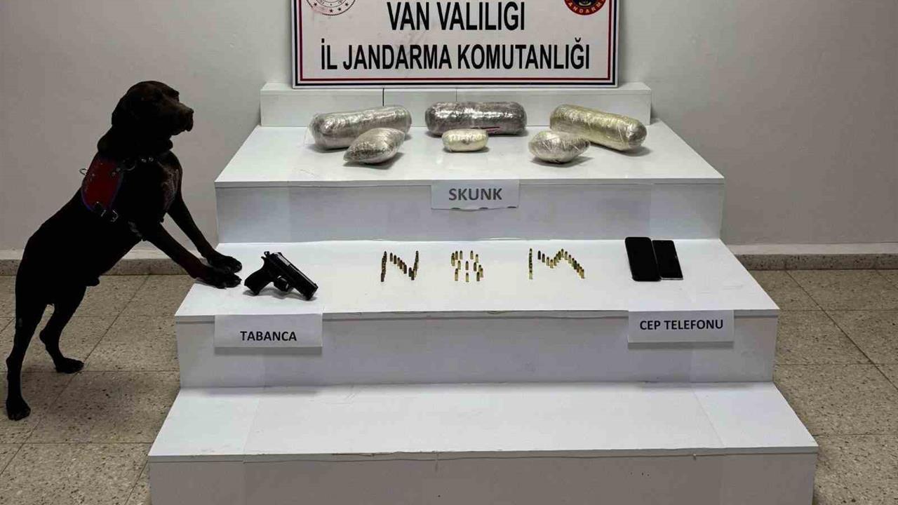 Van'da Skunk Operasyonu: 4 Kilo Ele Geçirildi