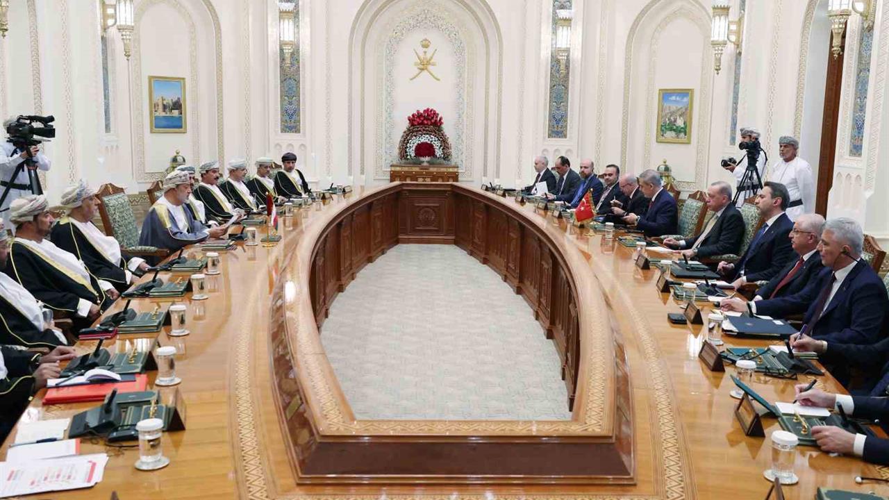 Cumhurbaşkanı Erdoğan Umman’da Heyetlerarası Toplantıya Başkanlık Etti