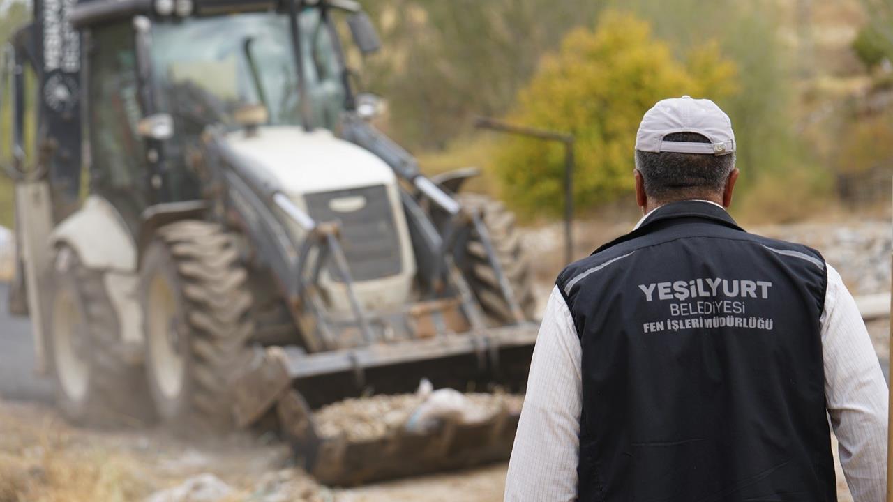 Yeşilyurt’ta Asfalt Çalışmaları Hız Kazandı