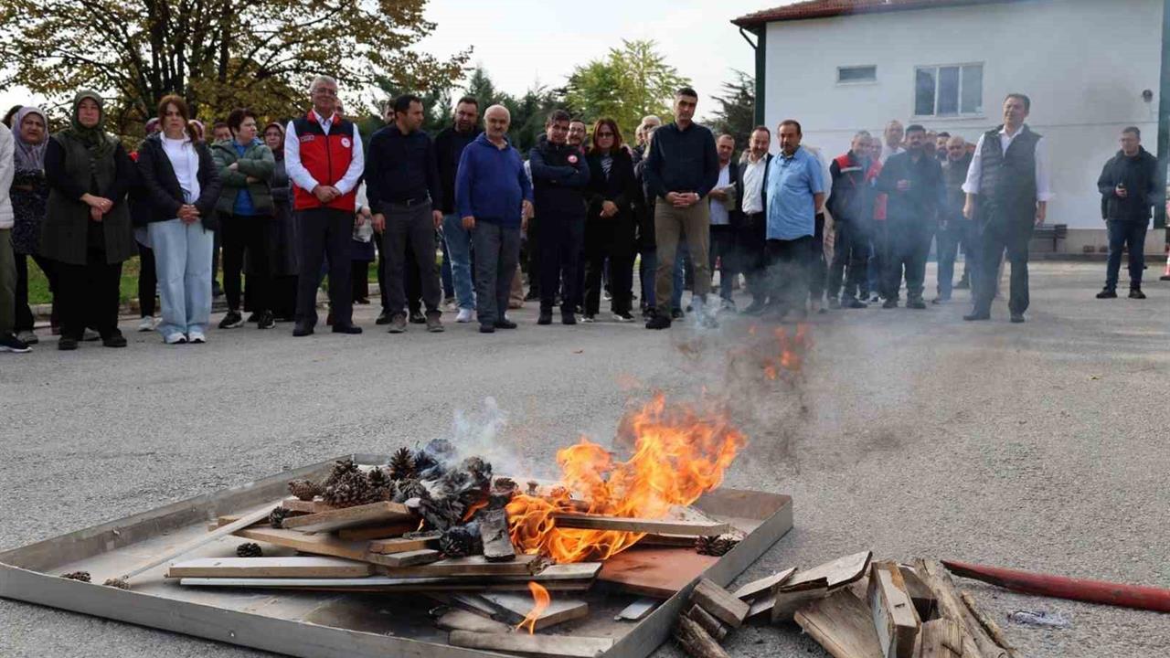 Afyonkarahisar'da Yangın ve Tahliye Tatbikatı Gerçekleştirildi