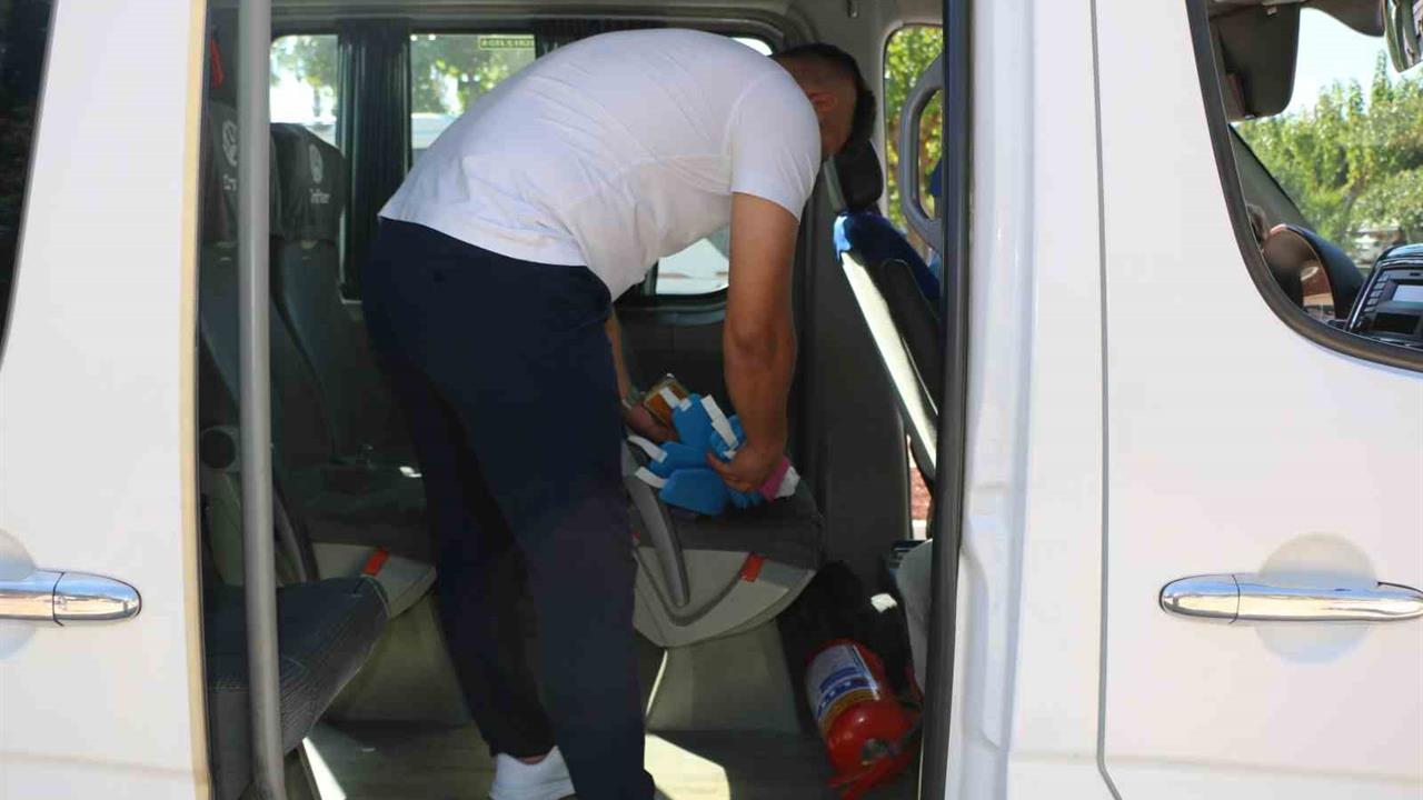 Antalya'da Servis Araçlarına Denetim Yapıldı