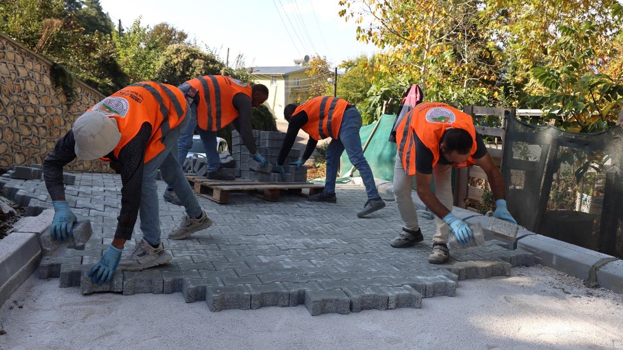 Toroslar Belediyesi, Yayla Yollarını Kilit Parkeyle Yeniliyor