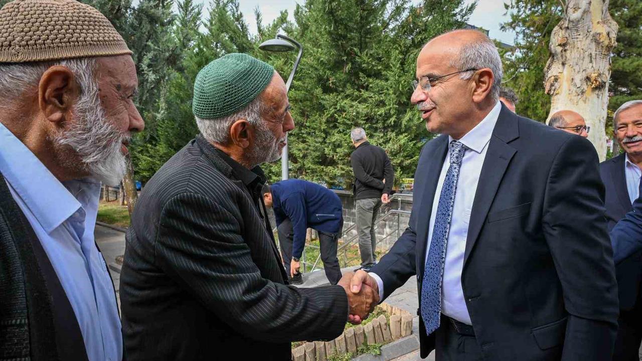 Başkan Er’den Yaşlılara Şanlıurfa Seyahati Müjdesi