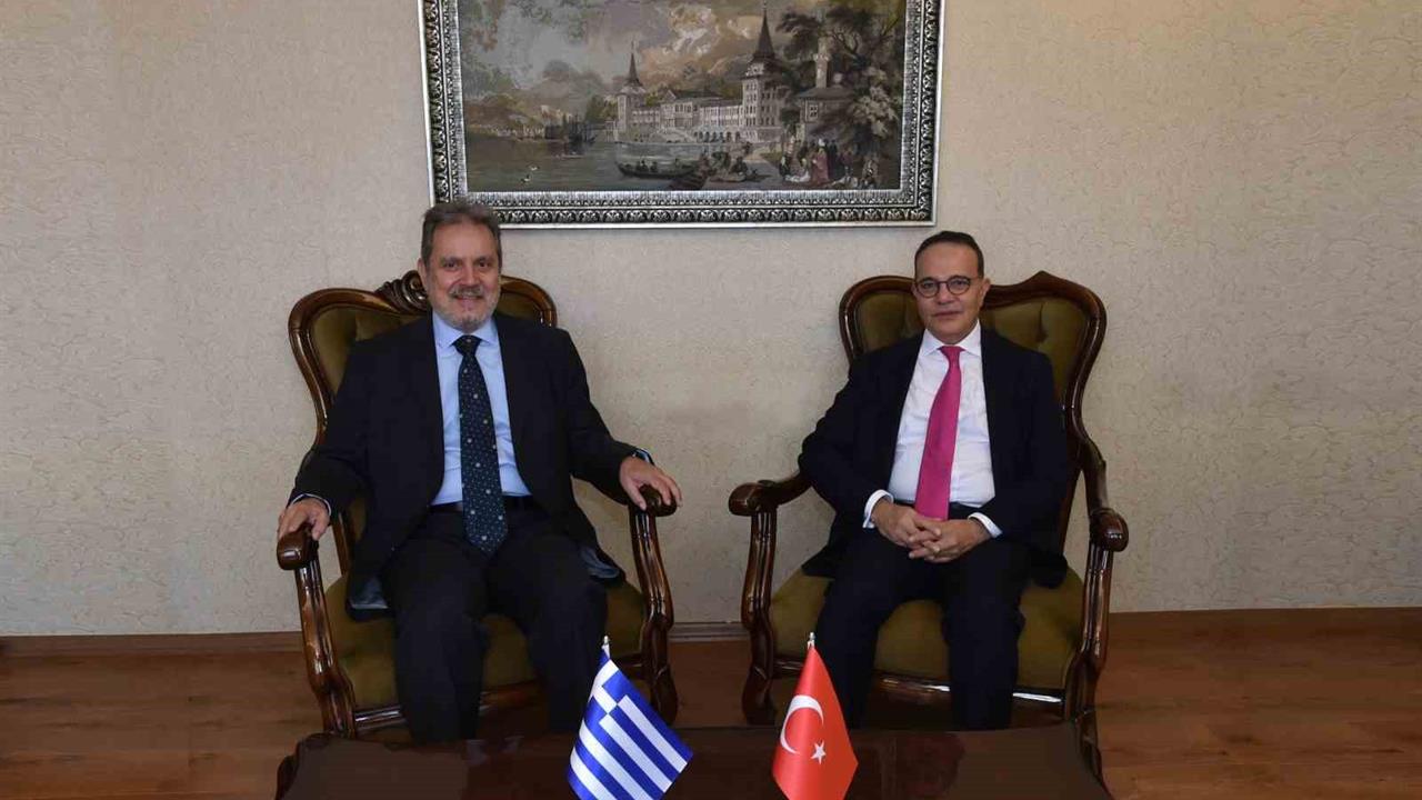 Türk ve Yunan Heyetleri İzmir'de Güven Artırıcı Önlemler İçin Bir Araya Geldi