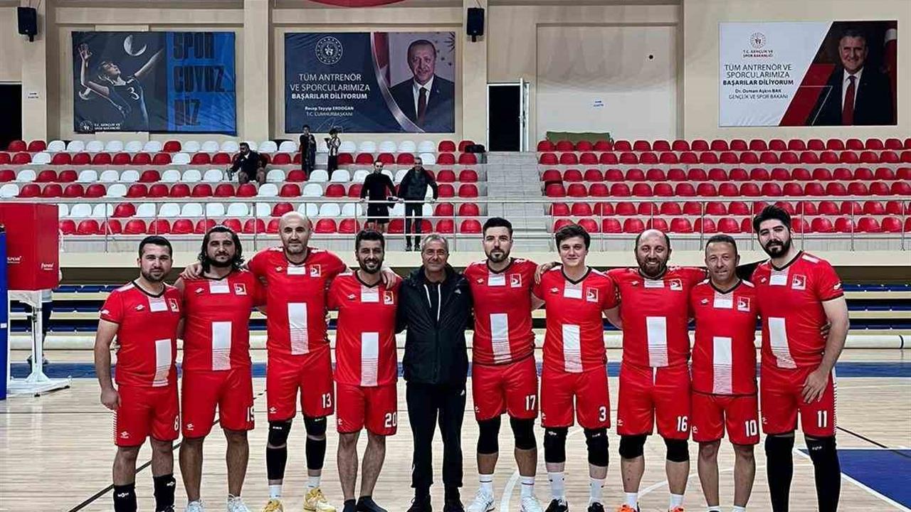 Bilecik'te Voleybol Takımı 3.'lük Madalyası Kazandı