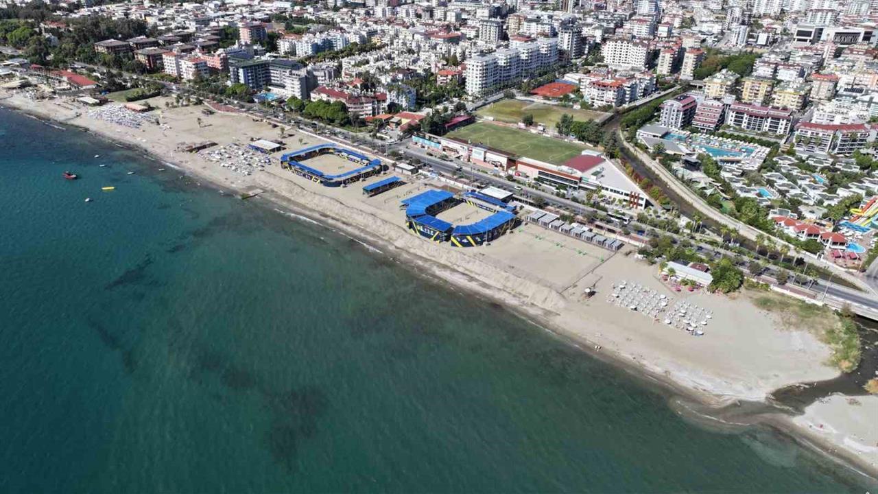 Alanya'da Ücretsiz Plaj Voleybolu Etkinliği ve Turnuva Düzenleniyor
