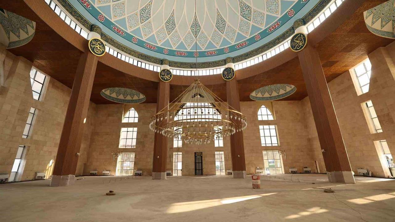 Kartepe'de 3 Bin Kişilik Cami İnşaatı Tamamlanıyor