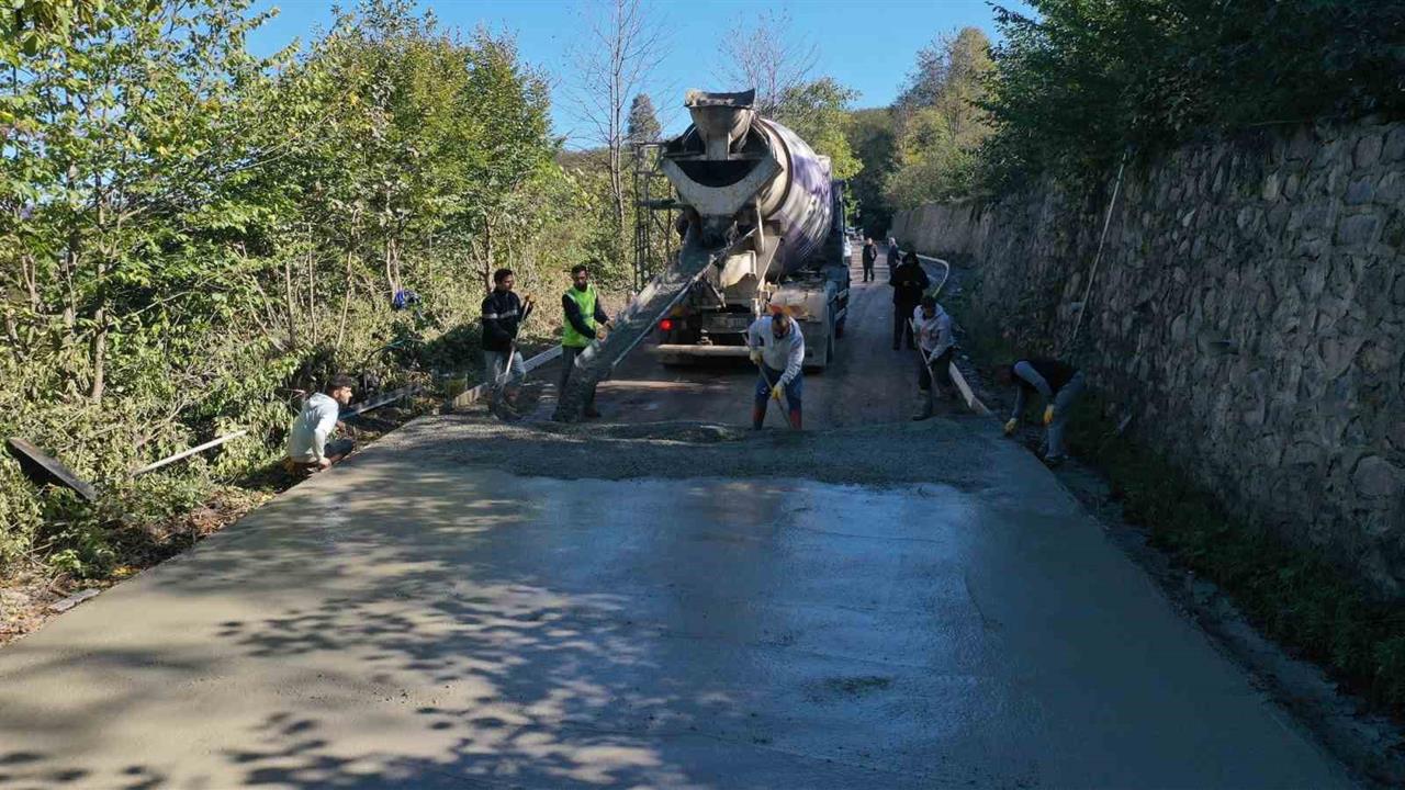 Ordu'da Beton Yol Çalışmaları Devam Ediyor