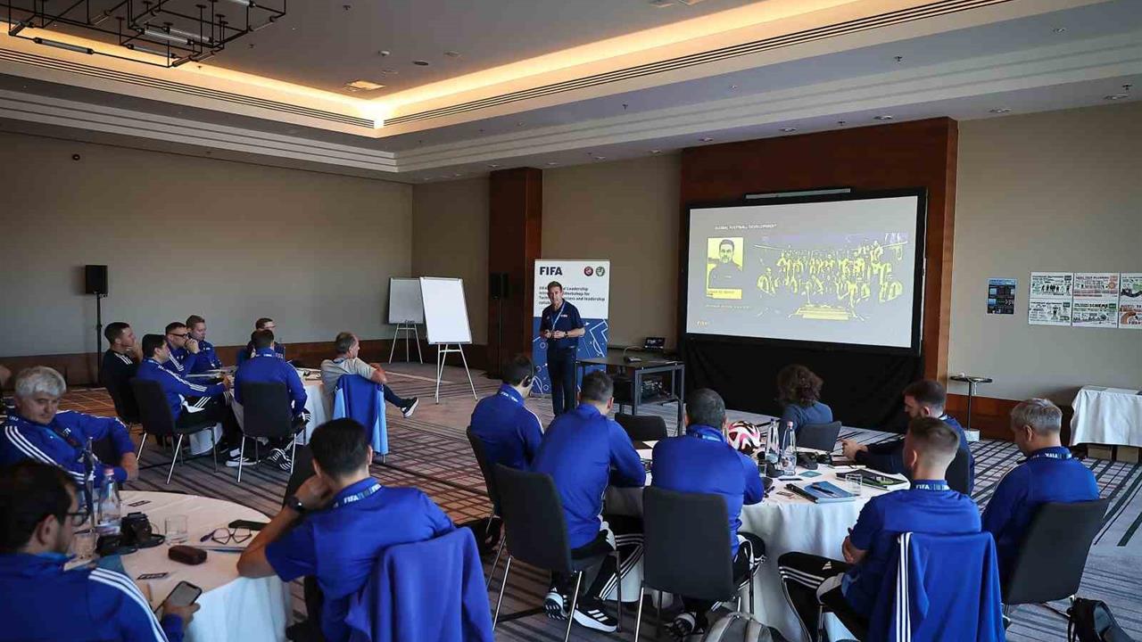 Emrah Bayraktar, FIFA Çalıştayında Futbolun Geleceği İçin Buluştu