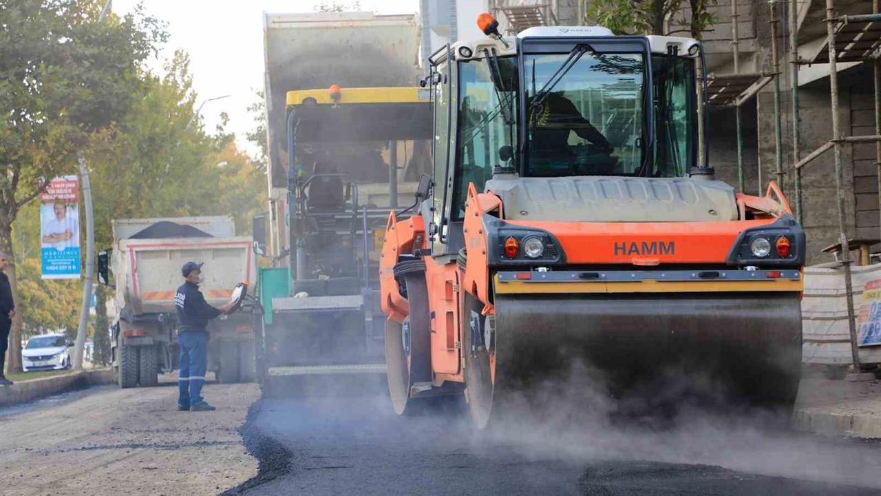 Elazığ'da Cadde Yenileme Çalışmaları Devam Ediyor