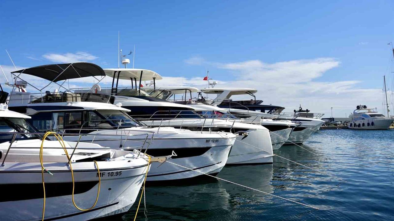 Ataköy Marina’da Milyonluk Tekneler Sergilenecek