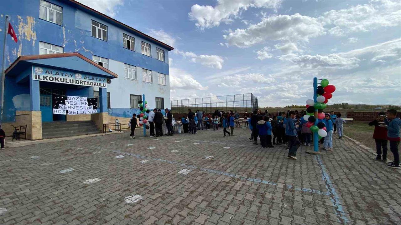 Ağrı'da Öğrencilerden Gazze'ye Destek Etkinliği