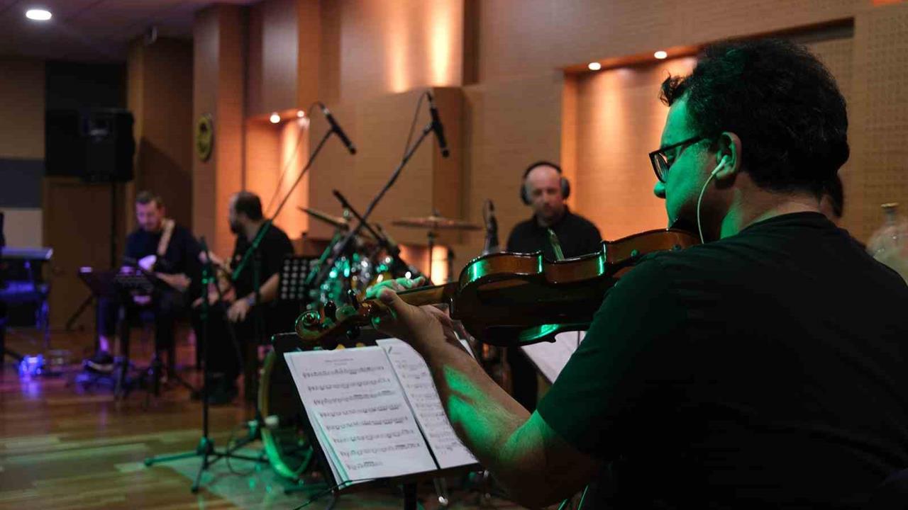 Sakarya'da 'Sesin Yolculuğu' Konseri Büyüledi