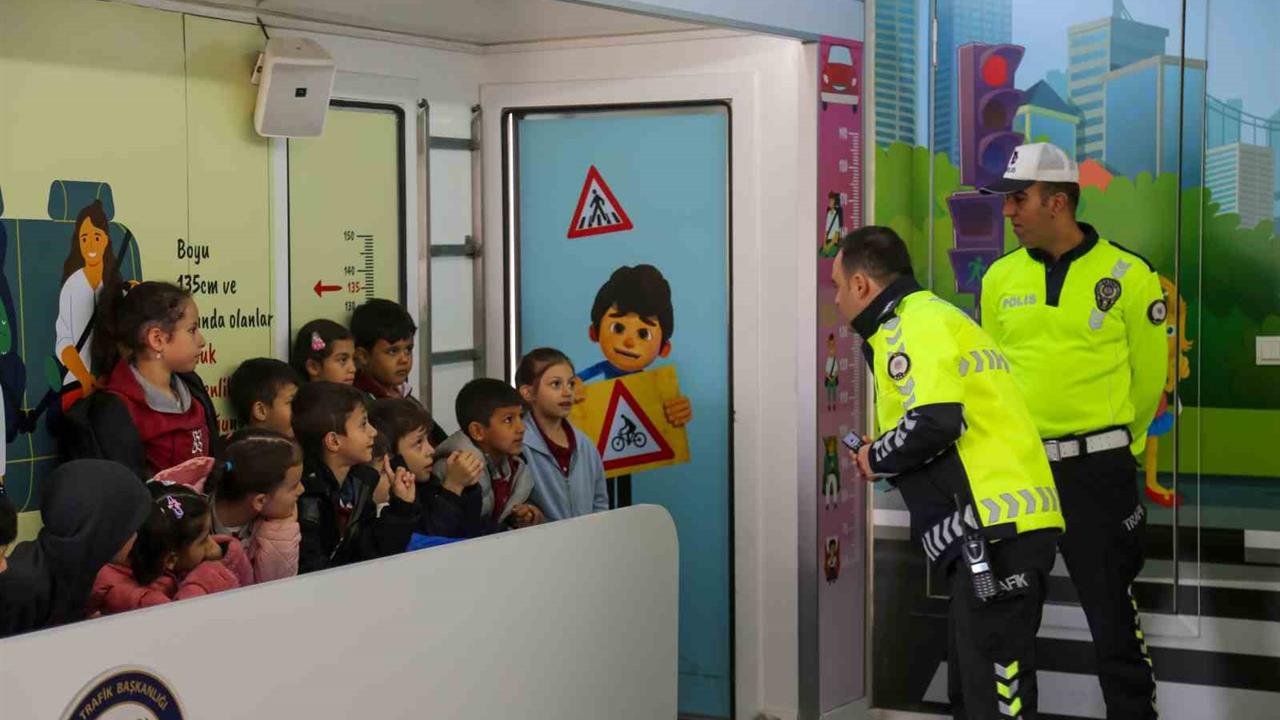 Muş’ta 605 Öğrenciye Trafik Eğitimi Verildi