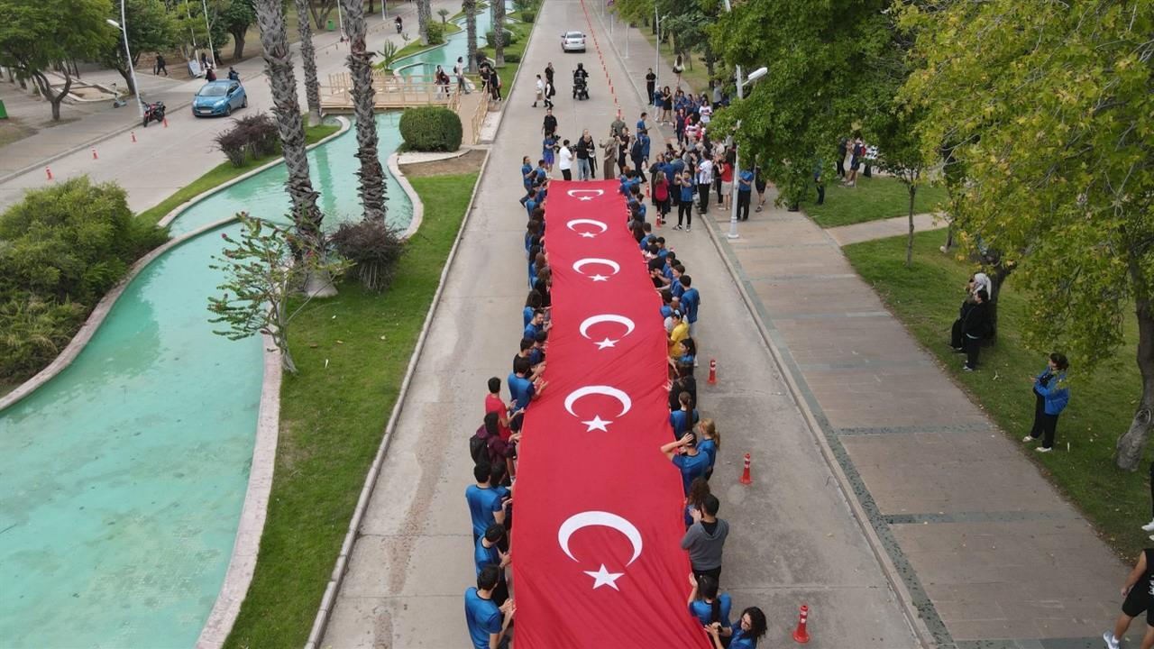 Cumhuriyet İçin Koşu: Akdeniz Üniversitesi Etkinliği