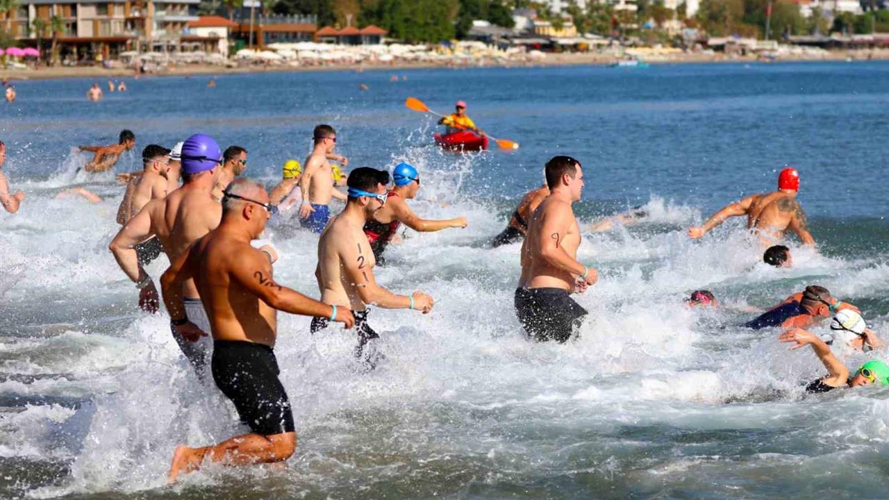 34. Alanya Triatlonu Renkli Görüntülerle Başladı