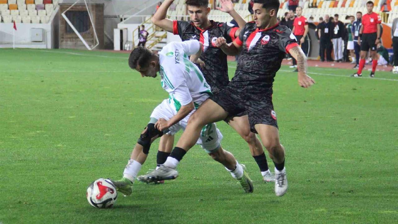 Malatya'da Yeşilyurtspor, Kahramanmaraşspor'a 0-2 Yenildi