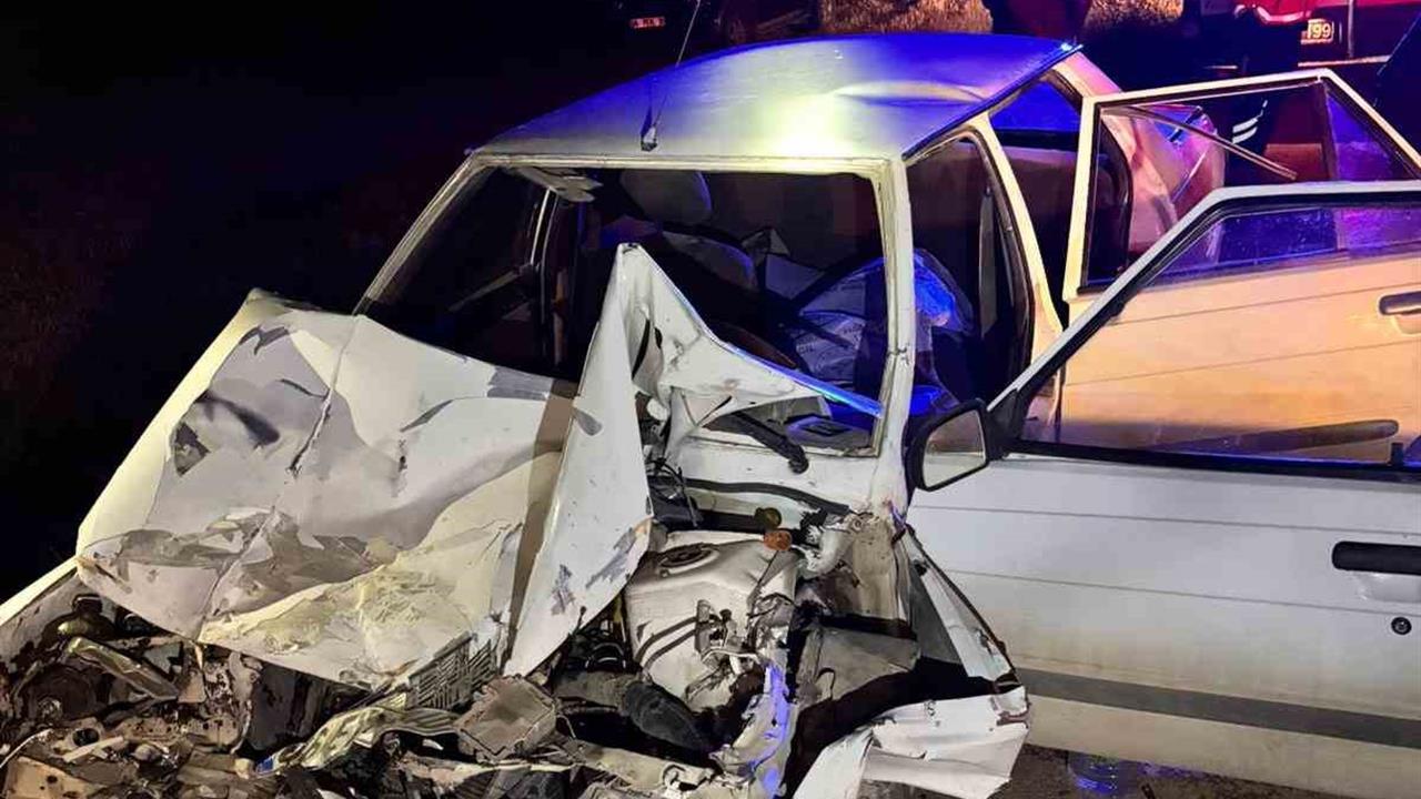 Ankara'da Trafik Kazası: 1 Kişi Hayatını Kaybetti, 1 Yaralı