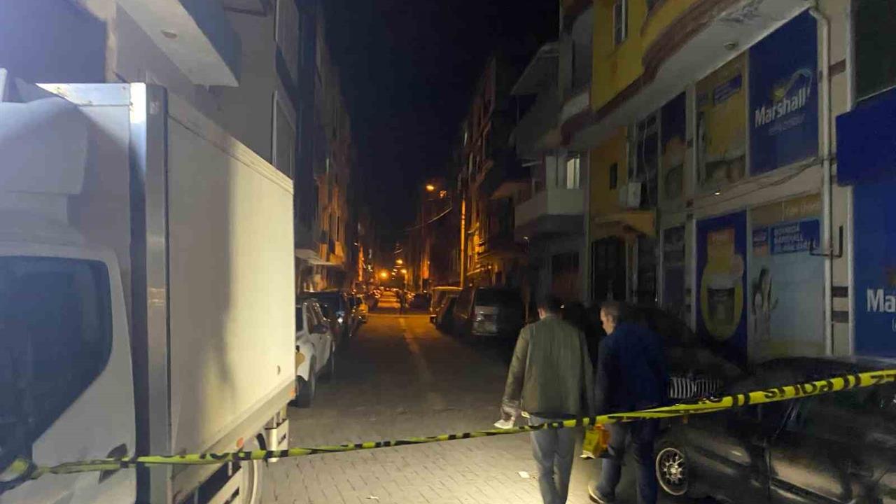 Manisa'da Bıçaklı Kavga: 1 Kişi Ağır Yaralandı