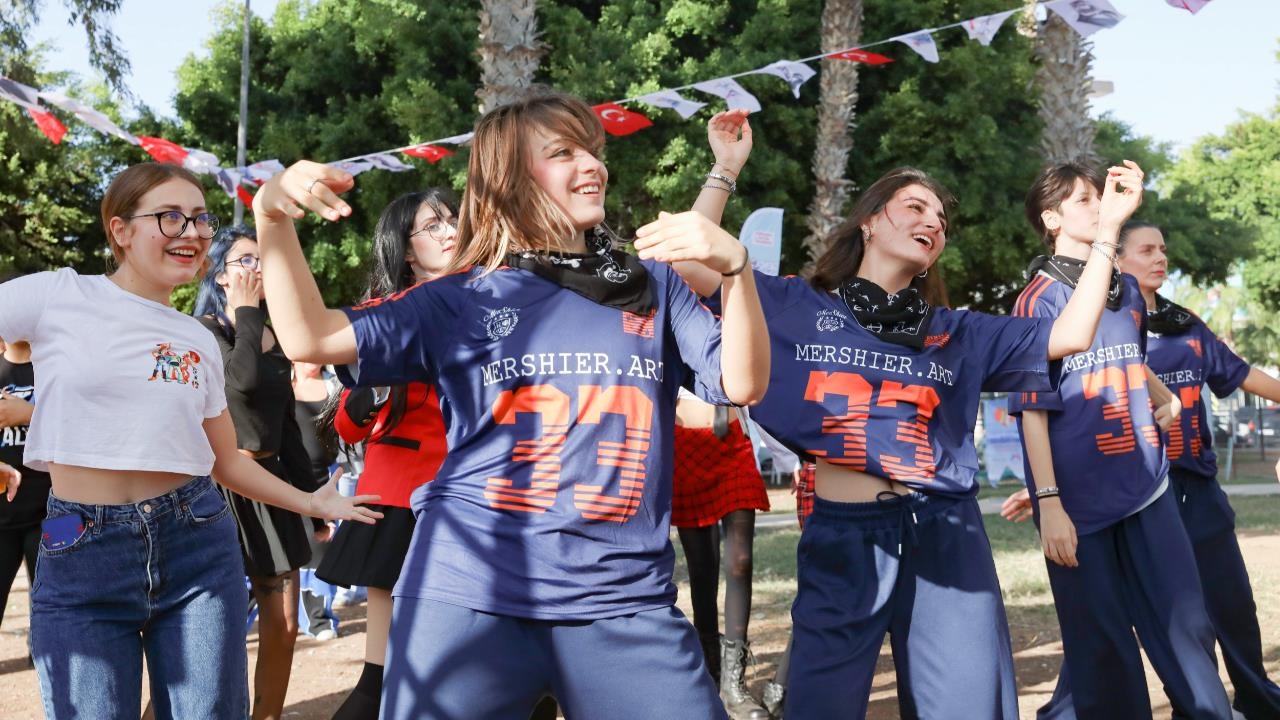 4. ‘ Mersin Gençlik Festivali’ Doludizgin Başladı
