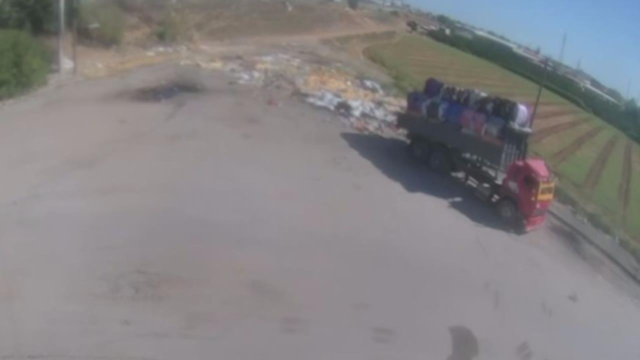 Karaduvar Sahilini Kirletenler Tespit Edildi