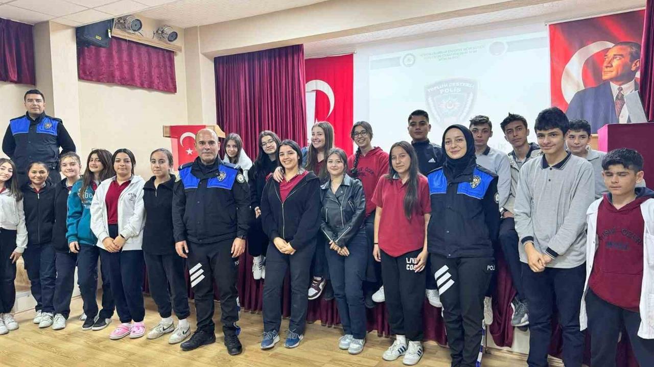 Afyonkarahisar'da Lise Öğrencilerine Polis Eğitimi Verildi