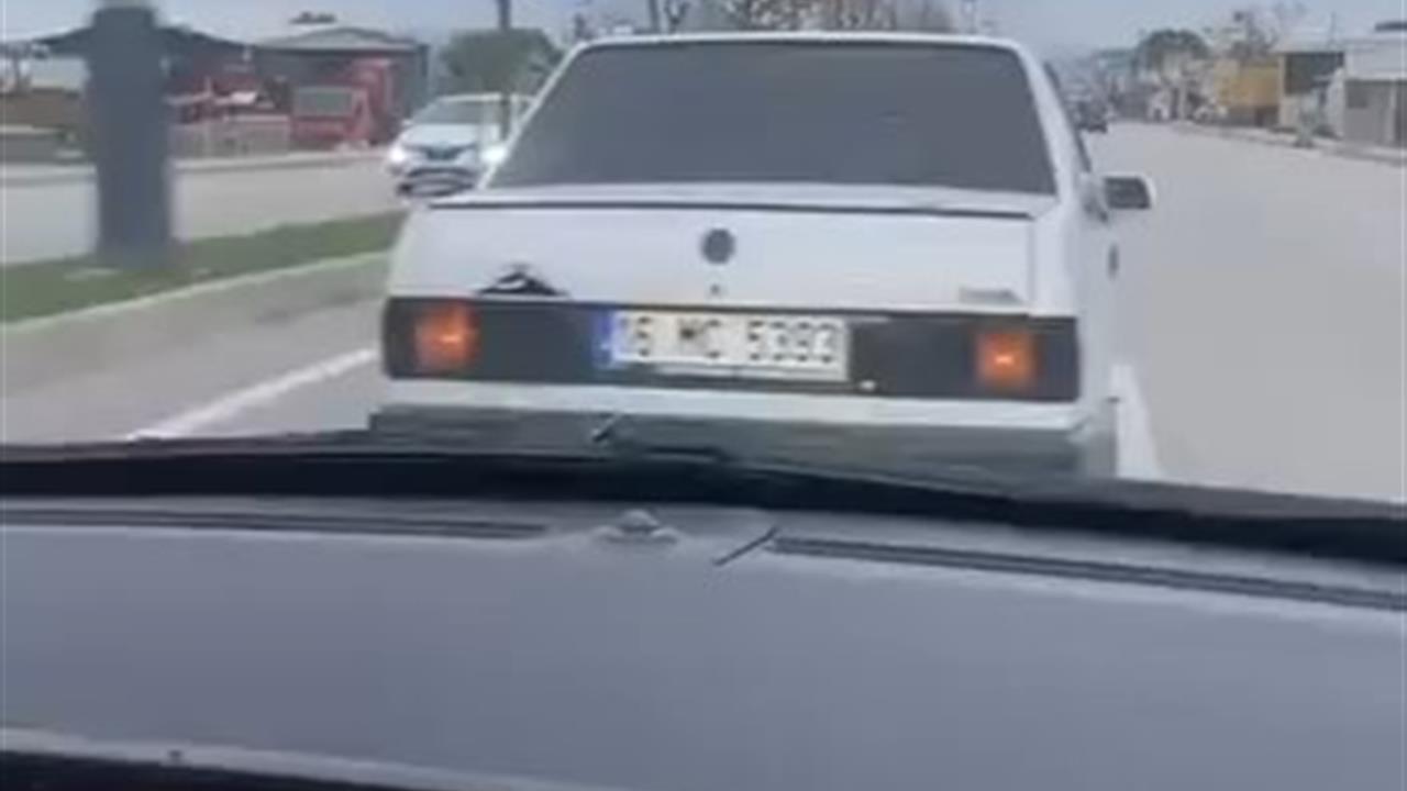 Bursa'da Trafik Tartışması: Önü Kesilen Araç Kamerada