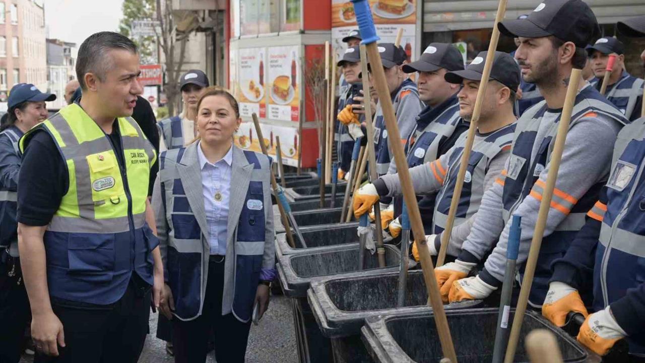 Esenyurt'ta Temizlik Hareketi Başladı
