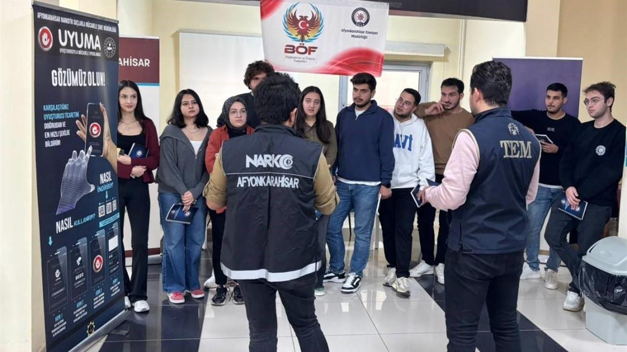 Afyonkarahisar'da Öğrencilere Terör ve Narkotik Eğitimi Verildi