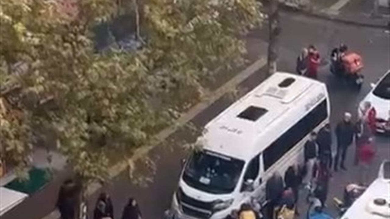 Bursa'da Kaygan Yolda Kurye Düşerek Yaralandı