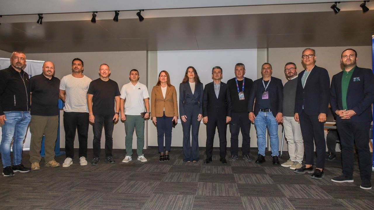 Veloturk Gran Fondo Çeşme'de Basın Toplantısı Gerçekleşti